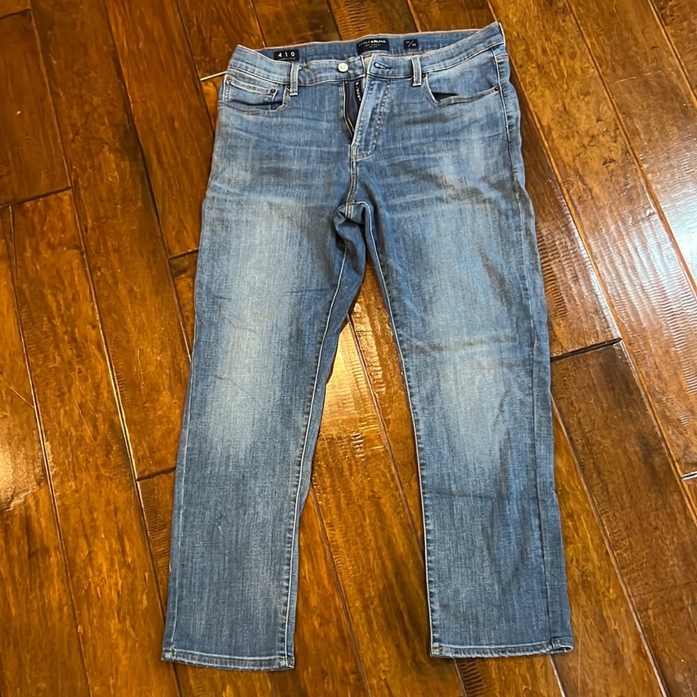 Men’s Lucky Brand Jeans, 410 Athletic Slim, great condition!